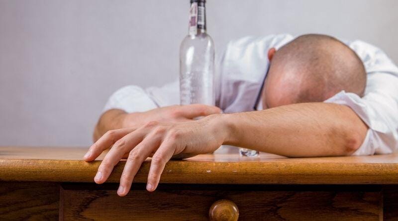 Geceleri Alkol Almayı Bırakmak için 5 İyi Neden!