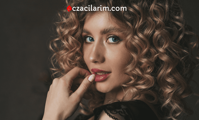 Yağlı Saçlara Etkili Çözümler: Evde Uygulanabilecek Yöntemler